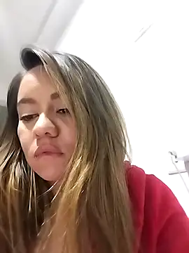 Snapshot of Sky_Junne chatting on February 14, 2026, 5:40 am Sky Junne online show from February 14, 2026, 5:40 am