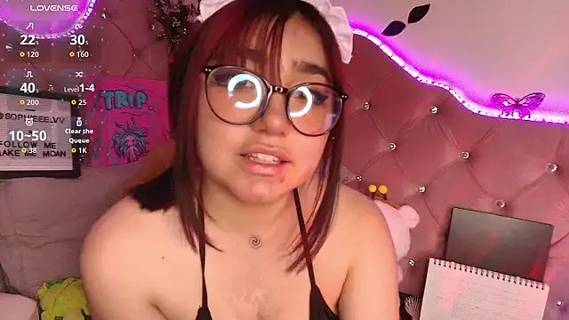 sophiievv online show from November 10, 2025, 7:08 pm