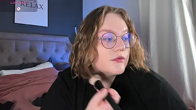 Alissa S online show from October 8, 2025, 1:23 pm