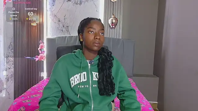 Snapshot of katia_green1 chatting on February 15, 2026, 12:37 pm katia green1 online show from February 15, 2026, 12:37 pm