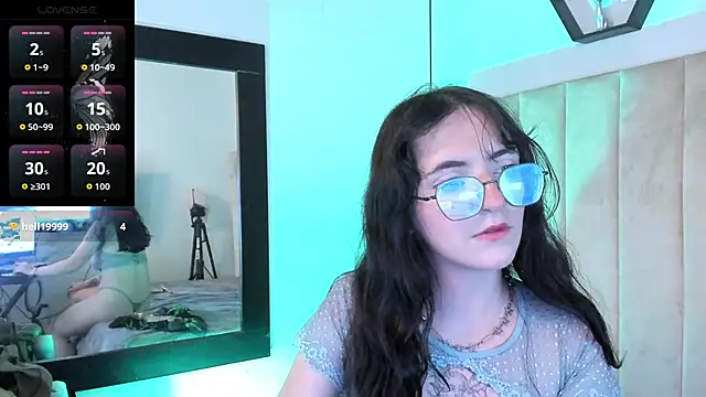 Snapshot of AfroditaLeclair chatting on September 21, 2025, 8:25 pm AfroditaLeclair online show from September 21, 2025, 8:25 pm