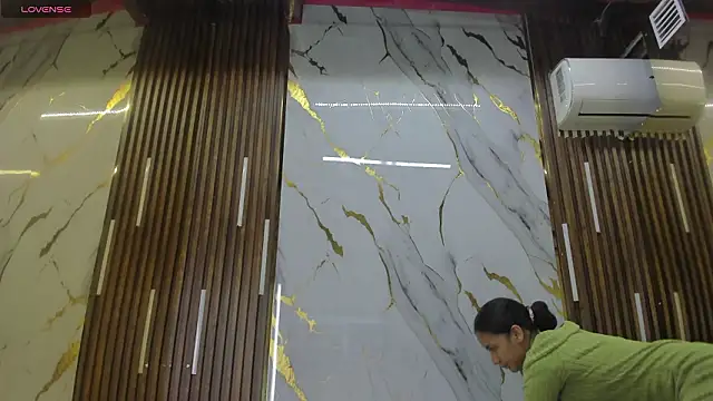 VictoriaDuart online show from March 7, 2026, 8:25 pm