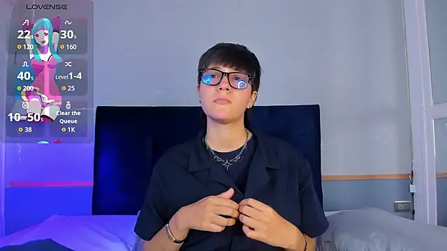 Tsuki Maru online show from December 4, 2025, 7:57 pm