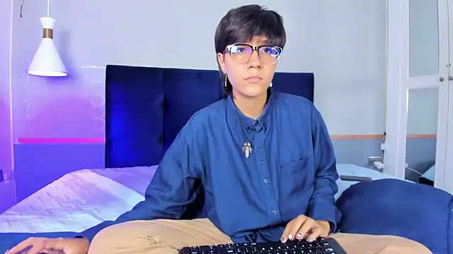 Tsuki Maru online show from October 3, 2025, 7:48 pm