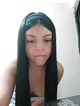 LunaJacobs online show from November 1, 2025, 10:47 pm