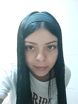 LunaJacobs online show from October 21, 2025, 4:50 pm