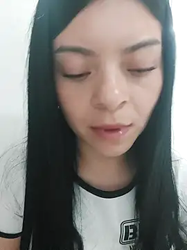 LunaJacobs online show from April 3, 2026, 9:10 pm