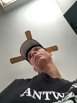 Snapshot of Luck__090 chatting on October 10, 2025, 5:03 pm Luck  090 online show from October 10, 2025, 5:03 pm