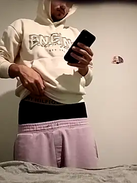 Jadriel23 online show from September 18, 2025, 8:34 pm