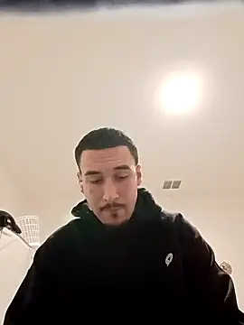 Jadriel23 online show from October 19, 2025, 10:23 pm