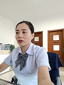 bingxin- online show from November 15, 2025, 2:04 am
