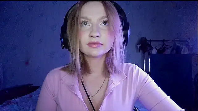 pr In cess  online show from September 21, 2025, 8:14 pm