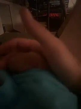 Snapshot of eltet12 chatting on September 20, 2025, 6:13 pm eltet12 online show from September 20, 2025, 6:13 pm