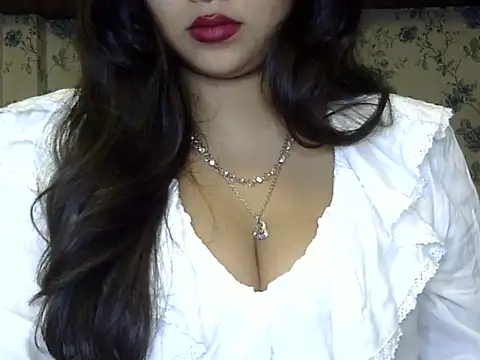 priyaverma00 online show from January 17, 2026, 11:58 am