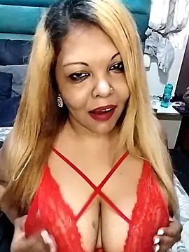 hemilynthomas2467 online show from November 3, 2025, 11:47 am