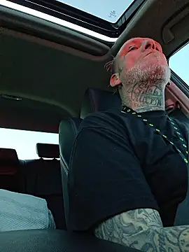 MRTATTWO online show from January 7, 2026, 11:43 pm