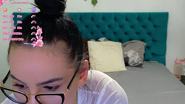 LexieRosse online show from September 15, 2025, 6:47 am