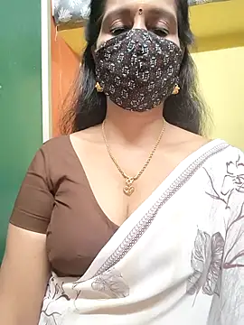 mallu-reshma online show from November 22, 2025, 6:18 pm