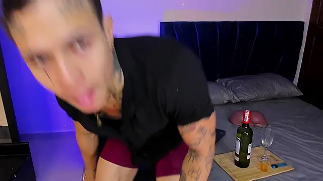 john mystic online show from December 4, 2025, 2:43 am