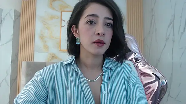 sara lopez s online show from November 17, 2025, 1:26 pm