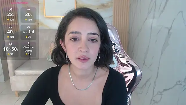 Snapshot of sara_lopez_s chatting on October 20, 2025, 2:28 pm sara lopez s online show from October 20, 2025, 2:28 pm