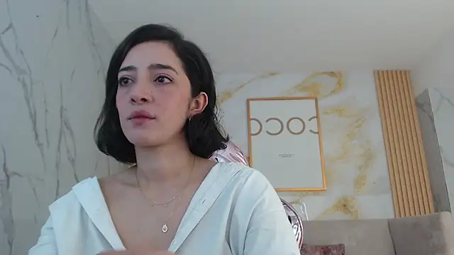 Snapshot of sara_lopez_s chatting on October 3, 2025, 1:23 pm sara lopez s online show from October 3, 2025, 1:23 pm