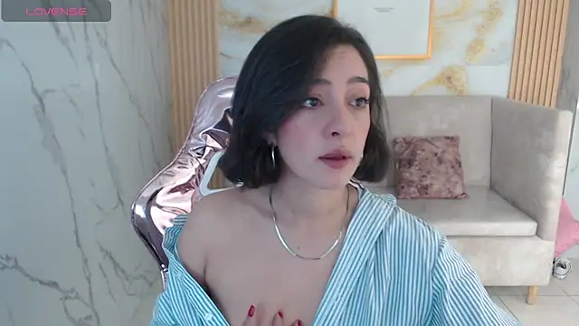 Snapshot of sara_lopez_s chatting on October 8, 2025, 2:07 pm sara lopez s online show from October 8, 2025, 2:07 pm