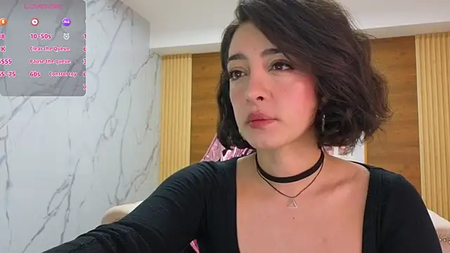 sara lopez s online show from June 12, 2026, 1:53 pm