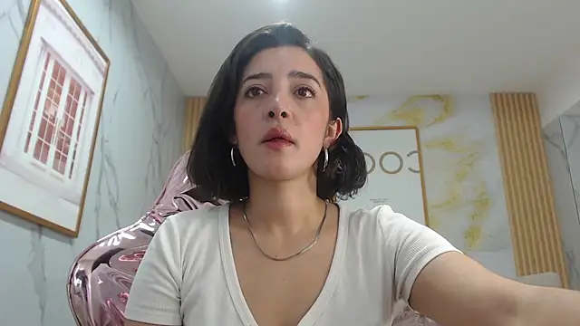 Snapshot of sara_lopez_s chatting on September 27, 2025, 1:06 pm sara lopez s online show from September 27, 2025, 1:06 pm