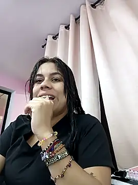 Snapshot of GabyMontenegro chatting on October 22, 2025, 6:18 pm GabyMontenegro online show from October 22, 2025, 6:18 pm