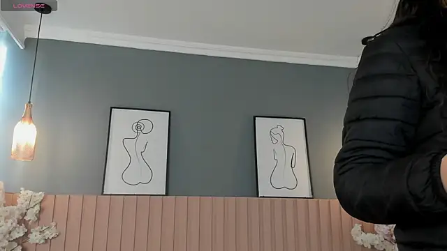 Snapshot of Mila_Hank_ chatting on February 26, 2026, 12:05 pm Mila Hank online show from February 26, 2026, 12:05 pm