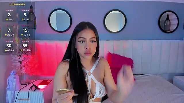 Snapshot of Mila_Hank_ chatting on November 12, 2025, 12:31 pm Mila Hank online show from November 12, 2025, 12:31 pm