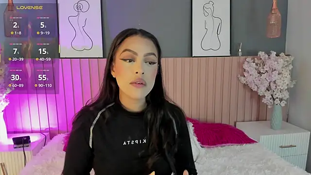 Snapshot of Mila_Hank_ chatting on February 17, 2026, 12:13 pm Mila Hank online show from February 17, 2026, 12:13 pm