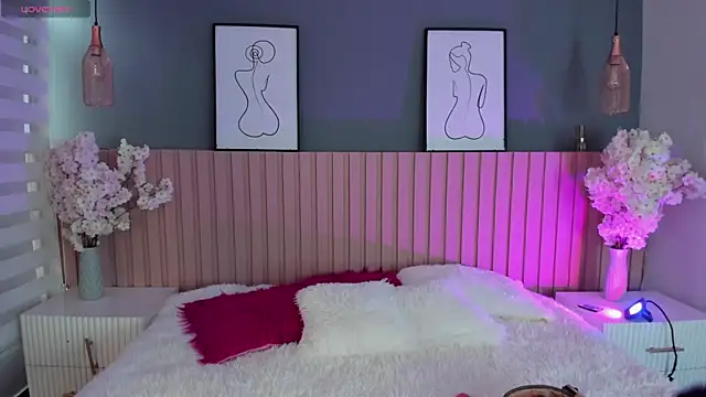 Snapshot of Mila_Hank_ chatting on February 19, 2026, 12:13 pm Mila Hank online show from February 19, 2026, 12:13 pm