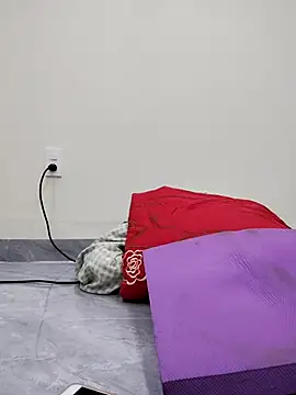 Lyly suri07 online show from November 7, 2025, 4:44 pm