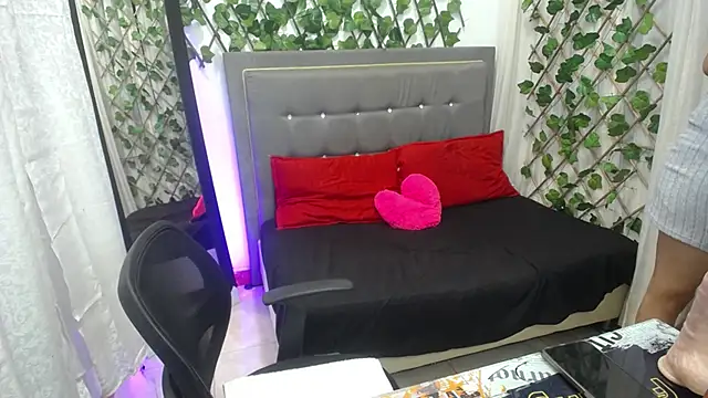 ivone golosa online show from February 24, 2026, 9:26 pm