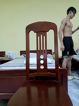 thienlong05 online show from September 14, 2025, 3:01 pm