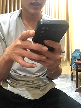 thienlong05 online show from September 28, 2025, 3:19 pm