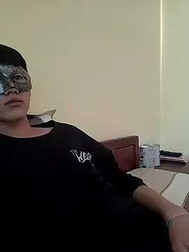 thienlong05 online show from September 12, 2025, 5:18 am