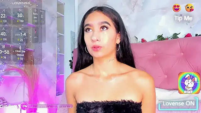 Snapshot of Nicolqueen_ chatting on February 21, 2026, 11:01 am Nicolqueen online show from February 21, 2026, 11:01 am