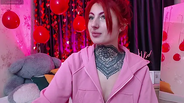 Nina Blum  online show from February 13, 2026, 6:46 am