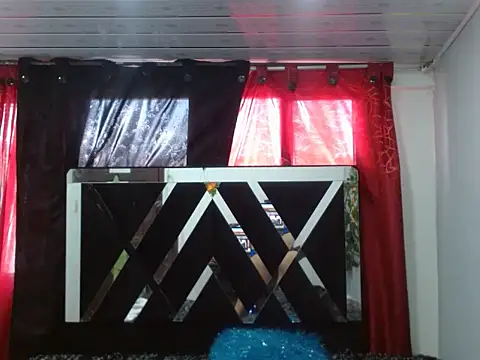 canelasexy 1 online show from September 16, 2025, 7:48 pm