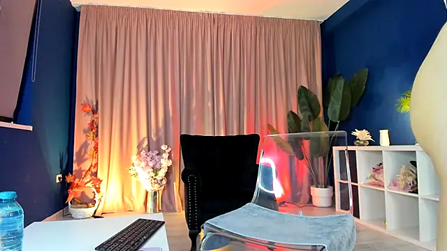 SweetyFit online show from November 3, 2025, 4:28 am