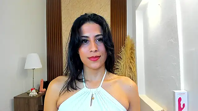 Thais kim online show from November 28, 2025, 1:33 pm