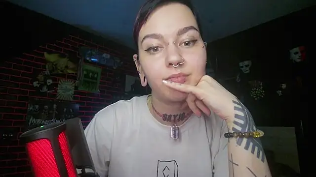 Snapshot of MessalinaOfficial chatting on September 17, 2025, 9:39 pm MessalinaOfficial online show from September 17, 2025, 9:39 pm