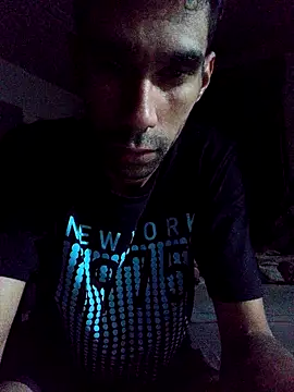 Snapshot of Dedede32 chatting on May 15, 2026, 11:25 pm Dedede32 online show from May 15, 2026, 11:25 pm