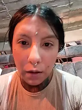 missashlyrosette online show from November 16, 2025, 5:01 am