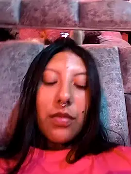 missashlyrosette online show from November 30, 2025, 7:14 pm