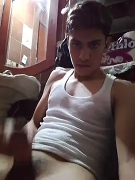 aispuro8505 online show from February 8, 2026, 7:50 am