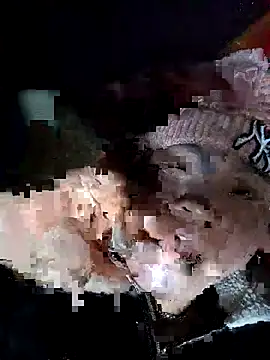 may-squirl online show from October 26, 2025, 12:33 am